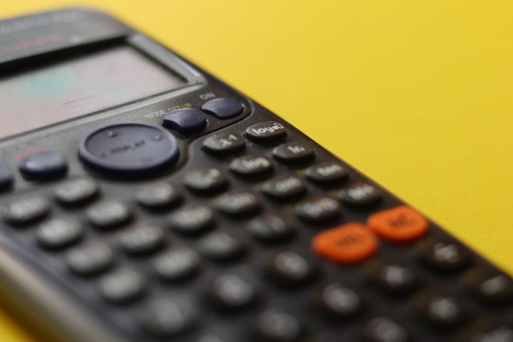 A calculator that that is used to calculate business costs